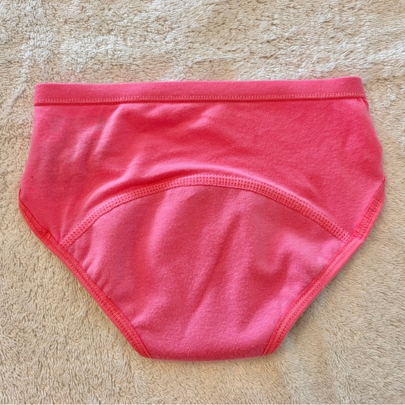 Hanes 2T–3T toddler girls training underwear - Picture 4 of 4